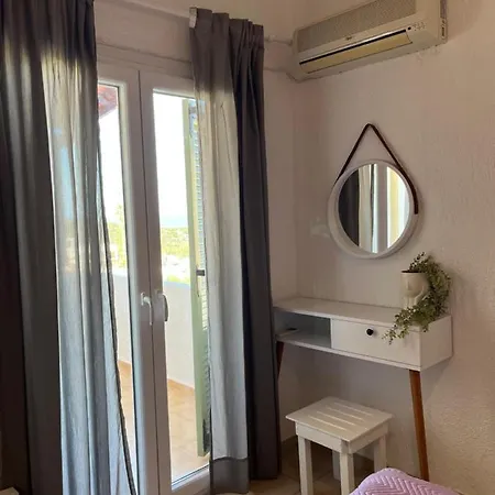 Pella In Apartament Istron
