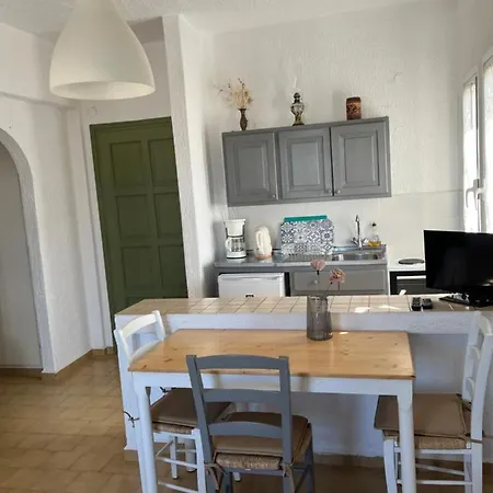Pella In
