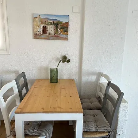 Pella In *